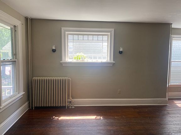4th image of 410 N Carroll St