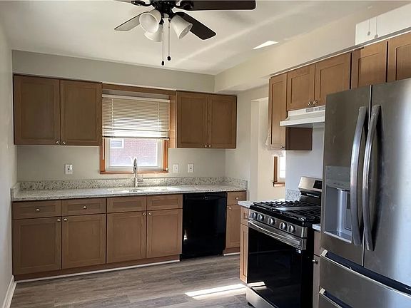 4th image of 1223 Bonnie Ln