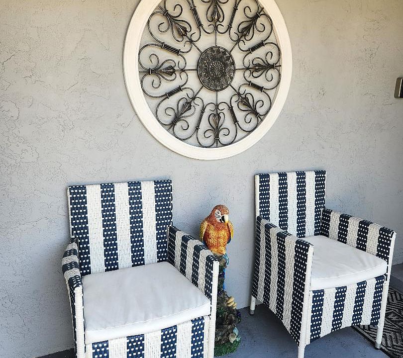Front screened porch