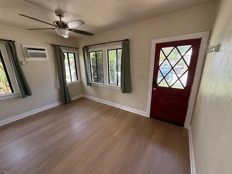 21618 Valerio St — Photo 2