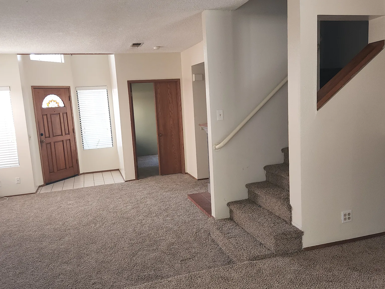 3 bed, 1679 sqft, $4,600 — Photo 4