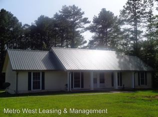 763 Old Airport Rd, Carrollton, GA 30116