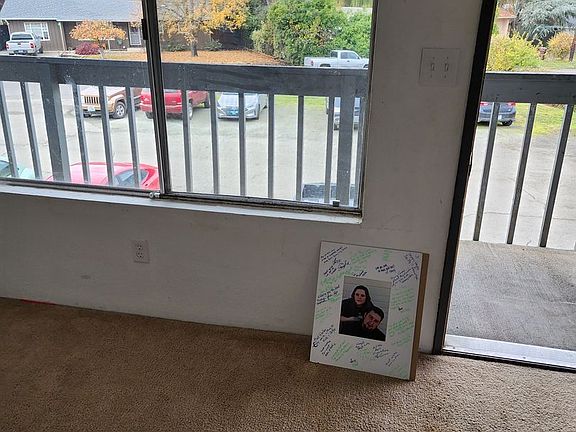 4th image of 226 Mountain View Ave #4