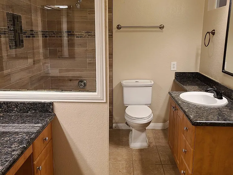 2160 Highpointe Dr #208 — Photo 18