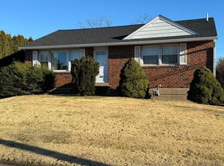 2910 Scenic Rd, East Norriton, PA 19403