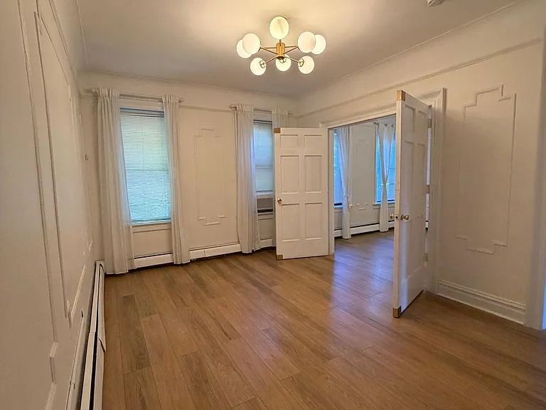 247 Montgomery St #6 — Photo 5