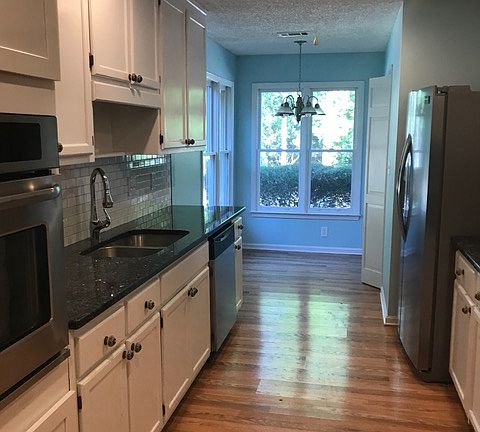 Kitchen and Breakfast area