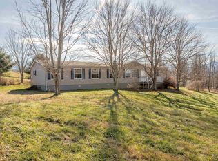 892 Country Ln, Chilhowie, VA 24319