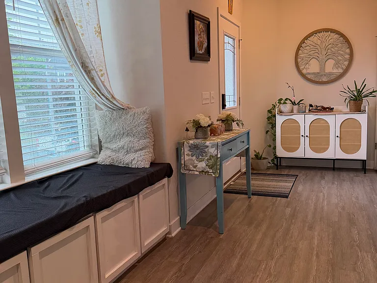 1085 Oglethorpe Dr — Photo 4