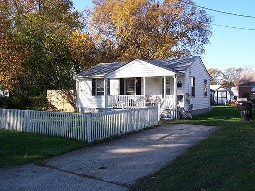 2nd image of 42 Noble St