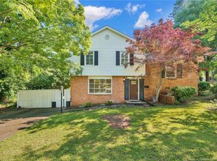 5434 Hampton Rd, Fayetteville, NC 28311