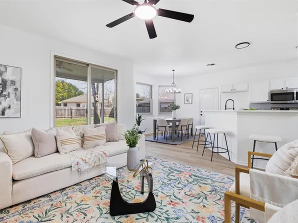 7247 Wardman Dr, Del Valle, TX 78617