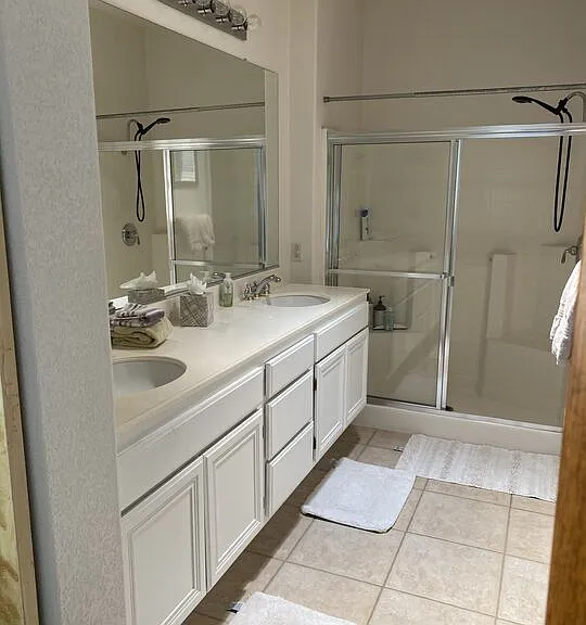 W Interior Villa Location Within — Photo 14