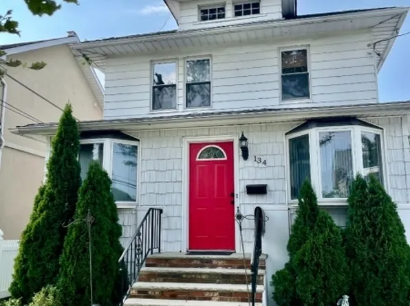 134 W Colfax Ave, Roselle Park Boro, NJ 07204