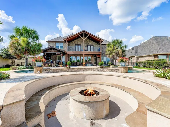 108 Waterstone Dr, Montgomery, TX 77356