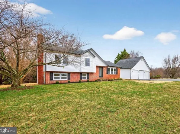 3174 Cardinal Dr, Westminster, MD 21157