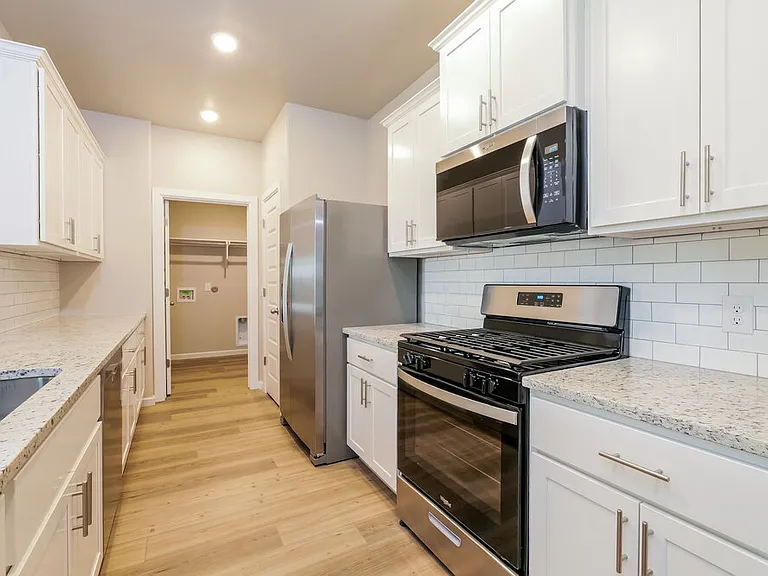12724 Carrara Ln — Photo 7