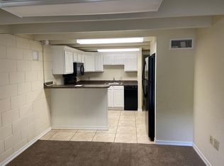 729 E Commerce St APT 4, Altus, OK 73521