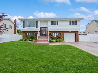 316 43rd Street, Lindenhurst, NY, 11757