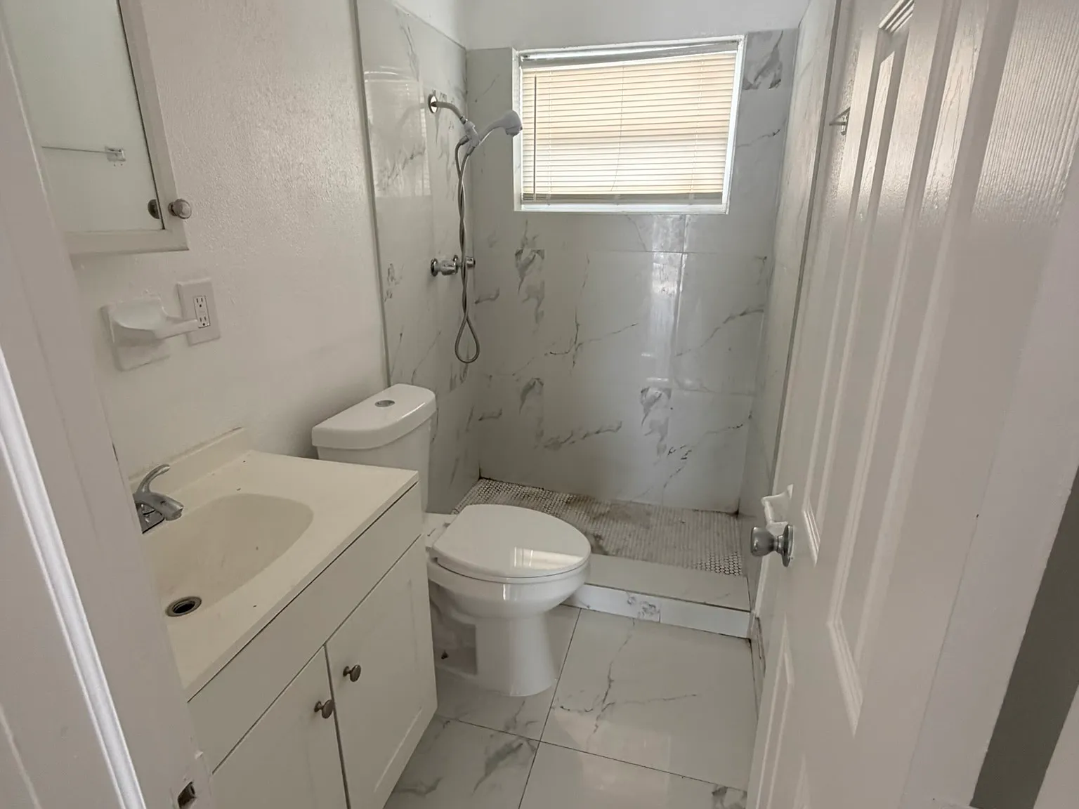 2 bed, $1,000 — Photo 2
