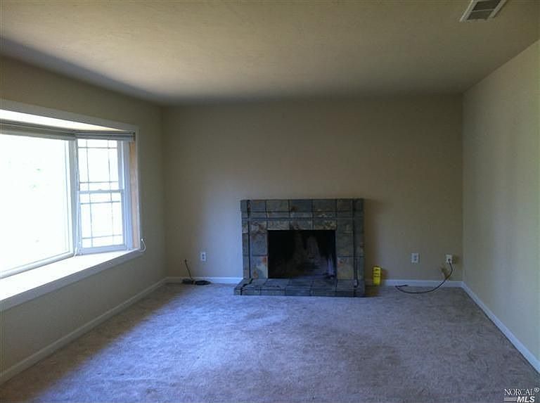 2nd image of 110 Kenwood Ct