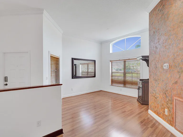 6817 Barnwell Dr — Photo 7