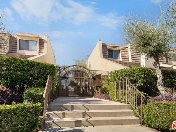 18403 Collins St Unit D, Tarzana, CA 91356