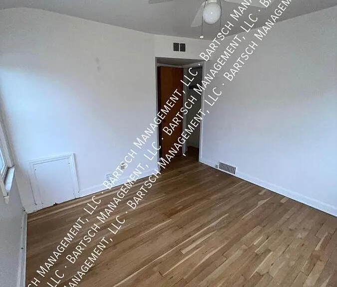 7718 W Center St #4 — Photo 8