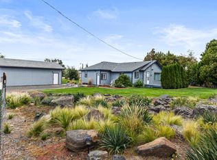 920 Dilley Rd, Tieton, WA 98947