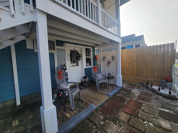4th image of 1623 Avenue N 1/2