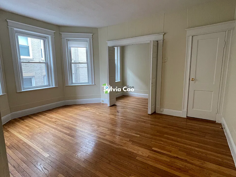 68 Woodstock Ave #3