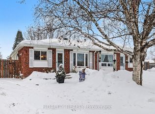 53 Morton Dr, Ottawa, ON K2L 1W9