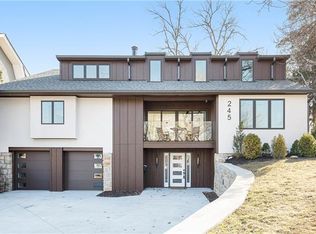 245 W 61st St, Kansas City, MO 64113