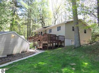 4364 S Vandervoight Dr, Traverse City, MI 49696