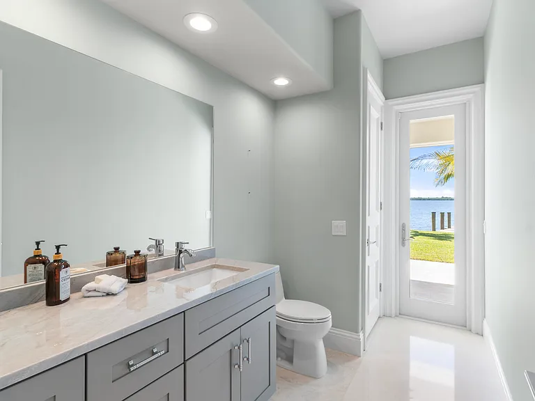 526 Point Ln — Photo 28