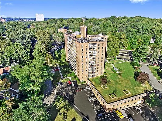 Sold by Exclusive Properties Sotheby's International Realty | media 58