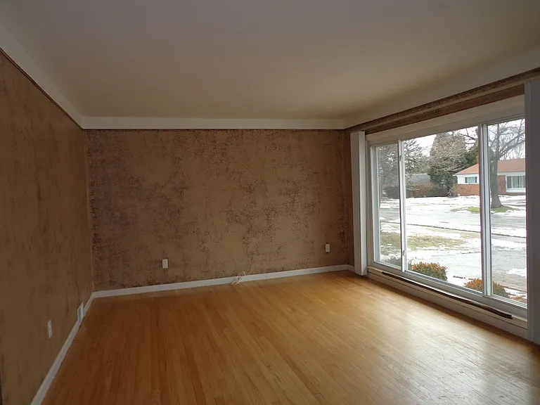 29144 Mark Ave — Photo 6