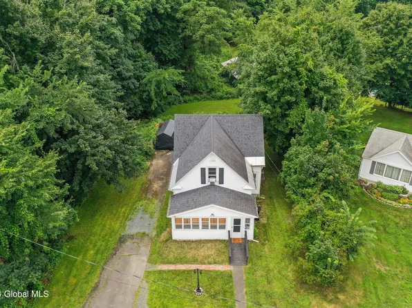 2 Dartmouth Street, Troy, NY 12180