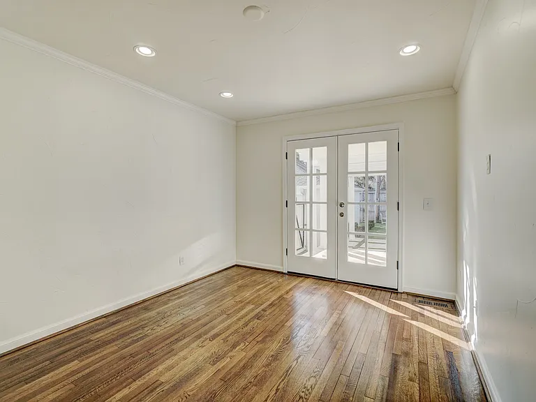 1108 Marlboro Ln — Photo 10