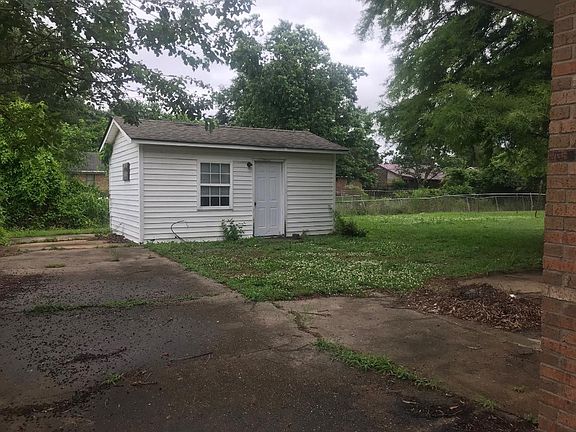 3rd image of 123 Diane Dr