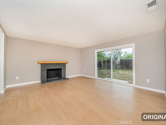 5th image of 4865 Emerson St