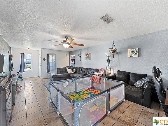 4th image of 4001 Roundrock Dr