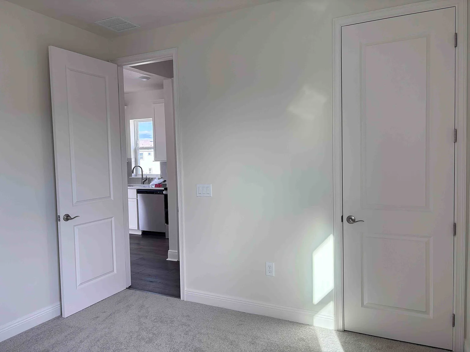1 bed, 618 sqft, $1,550 — Photo 2