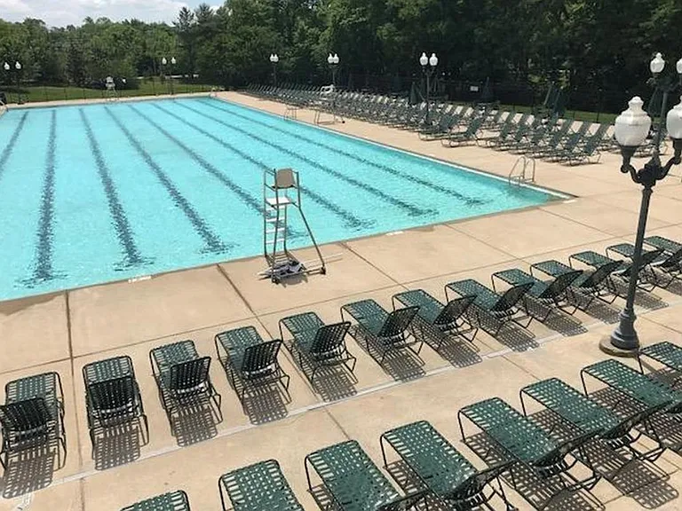 Community pool