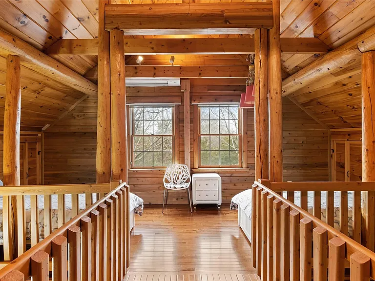 380 Private Rd — Photo 12