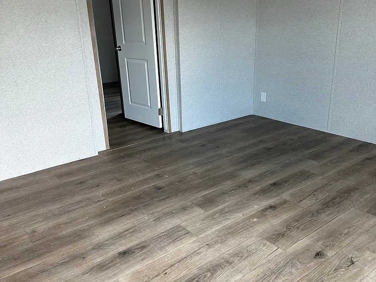 2130 SE 25th Dr — Photo 16