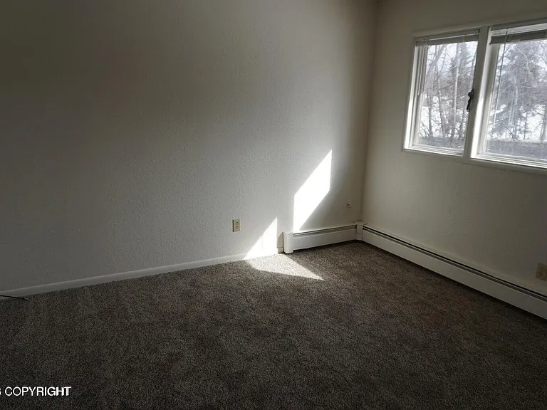 2935 Donington Dr — Photo 10