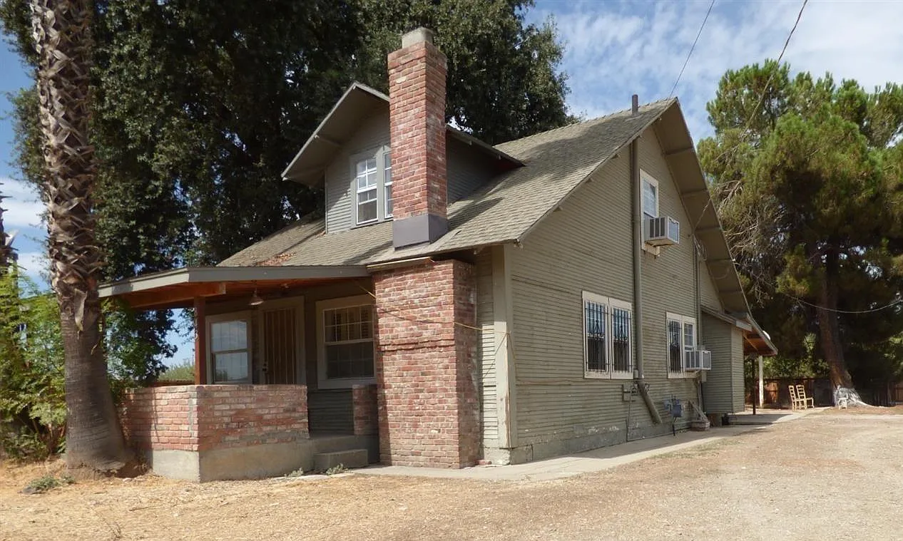 843 Orange Ave photo 1