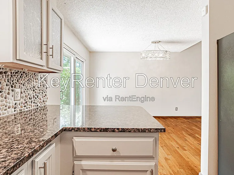 4423 S Elati St — Photo 7