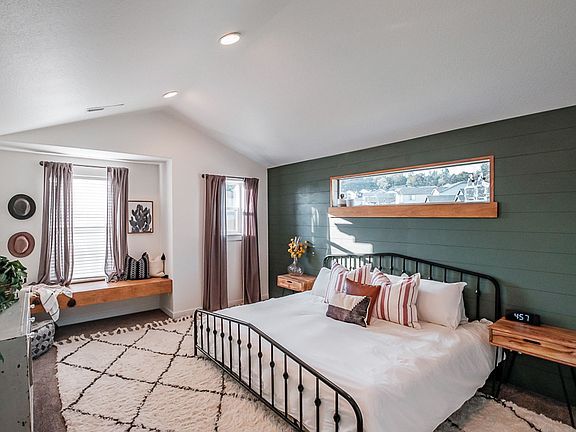 5th image of 2701 Amble Side St NW